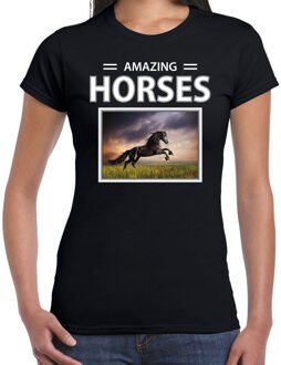 Bellatio Decorations Zwarte paarden t-shirt met dieren foto amazing horses zwart voor dames