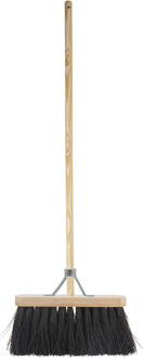 Betra Buitenbezem - FSC hout - natuurvezel - hard - 30 x 150 cm - Bezem