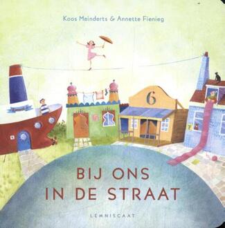 Bij ons in de straat (kartonboek)