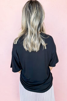 Bloemenlaarzen Graphic T-shirt Zwart