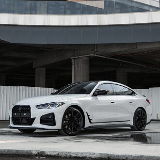 BMW Oneway Complete bodykit passend voor BMW 4-Serie G26 M-Pack/M440i 2021- - Glanzend zwart OWBK12040