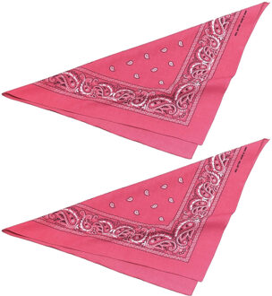 Boeren of cowboy zakdoek bandana - 2x stuks - roze - geruit - 54 x 53 cm - Carnaval verkleed accessi
