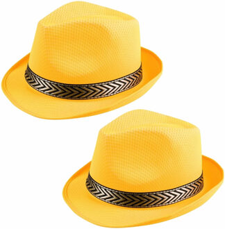 Boland Trilby verkleed hoed - 2x stuks - geel - 59 cm - volwassenen - gangster verkleedhoed - Carnaval