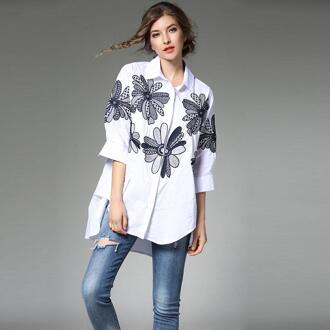 Borisovich Vrouwen Casual Lange Shirts Herfst Mode Turn-down Kraag Bloemen Borduurwerk Vrouwelijke Blouse Shirt M585 wit / XL