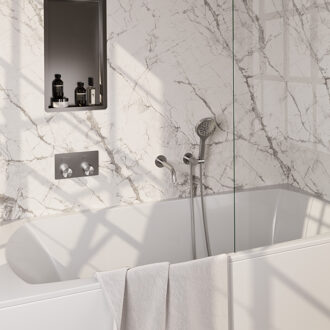 Brauer Stripe thermostatische inbouw badkraan met drukknoppen SET 04 met uitloop en 3-standen handdouche en doucheslang en wandaansluitbocht RVS-kleurig geborsteld PVD