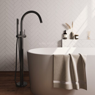 Brauer Stripe vrijstaande badmengkraan SET 01 met staaf handdouche en doucheslang gunmetal geborsteld PVD