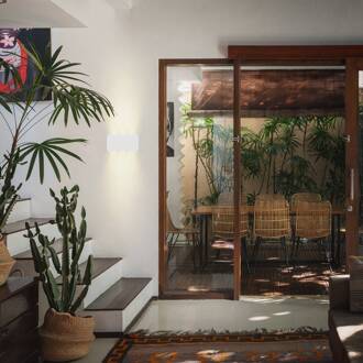 Briloner Meluna LED wandlamp, wit, touchdimmer, USB