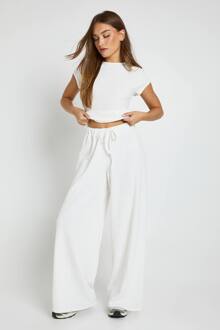 Broek Met Gekreukelde Ribben En Wijde Pijpen, Cream - 44