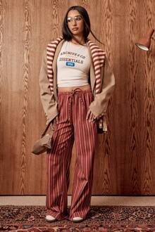 Broek Met Hasselstreep, Wijde Pijpen En Een Trekkoord In De Taille, Red - 34