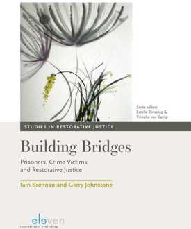 Building Bridges -  Gerry Johnstone, Iain Brennan (ISBN: 9789462749351)