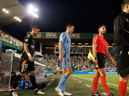 Burgos vs Zaragoza (Segunda División) (Eigen vervoer)