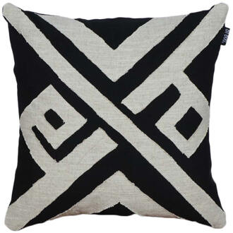 BY-Boo Kussen 'Kuna' 50 x 50cm, kleur Zwart