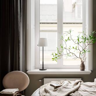 By Rydens tafellamp Lumi, 69 cm, zwart/wit, textiel zwart, wit