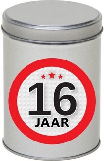 Cadeau Snoepblik - 16 jaar verjaardag - 9 x 13 cm - Cadeauverpakking- metaal - met leeftijd sticker Zilver