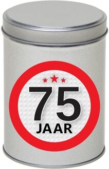 Cadeau Snoepblik - 75 jaar verjaardag - 9 x 13 cm - Cadeauverpakking- metaal - met leeftijd sticker Zilver