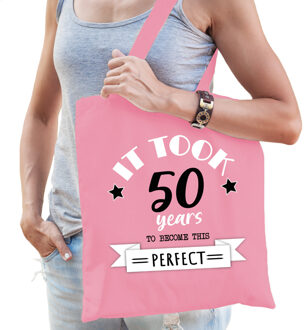 cadeau tas dames - 50 en perfect - roze - katoen - 42 x 38 cm - vijftig/Sarah