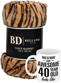 Cadeau verjaardag 40 jaar vrouw set - Fleece plaid/deken tijger print met Awesome 40 year mok