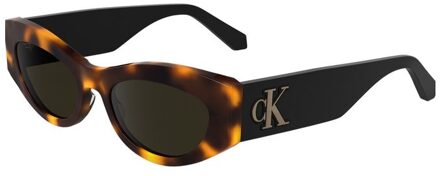 Calvin Klein Ovale Zonnebril Schildpadprint - maat Bruin