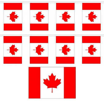 Canada Vlaggetjes vlaggenlijn slinger - 2x - 900 cm - polyester - binnen/buiten - versiering/feestar