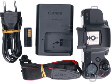 Canon Tweedehands Canon EOS M50 Zwart Body CM5271