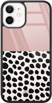 Casimoda iPhone 12 mini glazen hardcase - Pink dots Roze