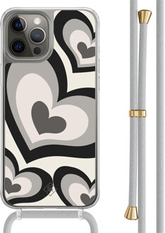 Casimoda iPhone 12 (Pro) hoesje met grijs koord - Hart swirl zwart