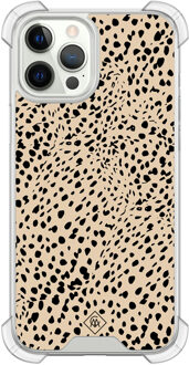 Casimoda iPhone 12 (Pro) siliconen shockproof hoesje - Spot on Bruin/beige