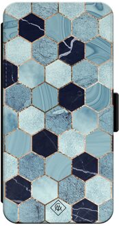 Casimoda iPhone 13 flipcase - Blue cubes Blauw