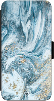 Casimoda iPhone 13 flipcase - Marble sea Blauw