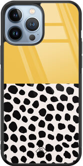 Casimoda iPhone 13 Pro Max glazen hardcase - Abstract geel