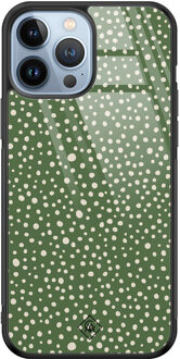 Casimoda iPhone 13 Pro Max glazen hardcase - Green dots Groen
