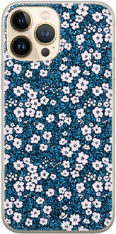 Casimoda iPhone 13 Pro Max siliconen hoesje - Bloemen blauw