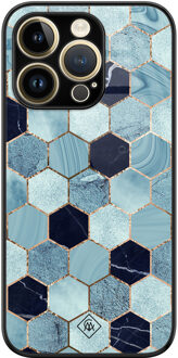 Casimoda iPhone 14 Pro glazen hardcase - Blue cubes Blauw