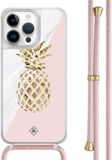 Casimoda iPhone 14 Pro Max hoesje met rosegoud koord - Ananas Roze