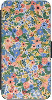 Casimoda iPhone 15 flipcase - Blue gardens Blauw