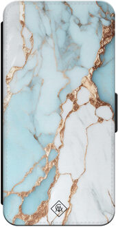 Casimoda iPhone 15 flipcase - Marmer lichtblauw