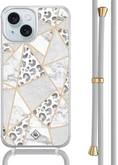 Casimoda iPhone 15 hoesje met grijs koord - Stone & leopard Grijs/zilverkleurig