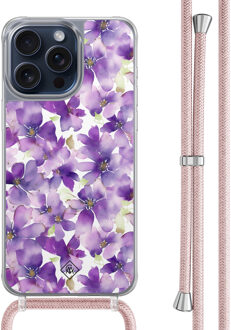 Casimoda iPhone 15 Pro Max hoesje met rosegoud koord - Floral violet Paars