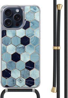 Casimoda iPhone 15 Pro Max hoesje met zwart koord - Blue cubes Blauw