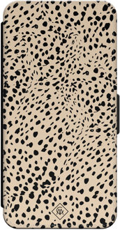 Casimoda iPhone 16 flipcase - Spot on Bruin/beige