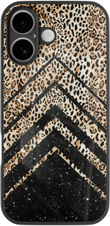 Casimoda iPhone 16 glazen hardcase - Chevron luipaard Zwart