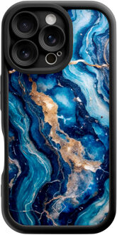 Casimoda iPhone 16 Pro zwarte case - Ocean marble Blauw, Goudkleurig