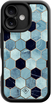 Casimoda iPhone 16 zwarte case - Blue cubes Blauw