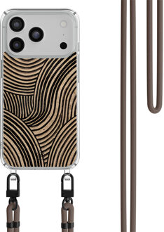 Casimoda iPhone 17 Pro hoesje met donkerbruin koord - Ebony Waves Bruin/beige