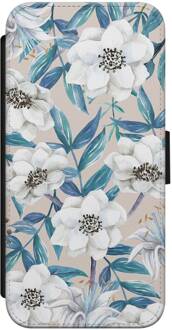 Casimoda iPhone 7/8 flipcase - Touch of flowers Bruin/beige, Blauw