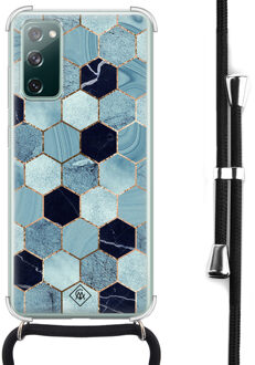 Casimoda Samsung Galaxy S20 FE hoesje met koord - Blue cubes Blauw