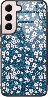 Casimoda Samsung Galaxy S22 glazen hardcase - Bloemen blauw
