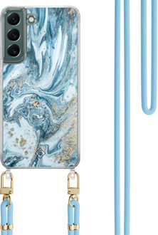 Casimoda Samsung Galaxy S22 hoesje met blauw koord - Marble sea
