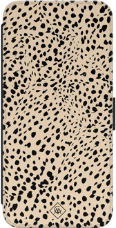 Casimoda Samsung Galaxy S23 flipcase - Spot on Bruin/beige