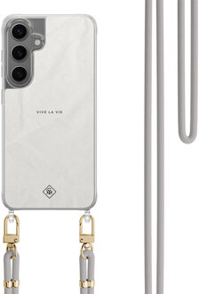 Casimoda Samsung Galaxy S24 hoesje met grijs koord - Vive la vie Grijs/zilverkleurig